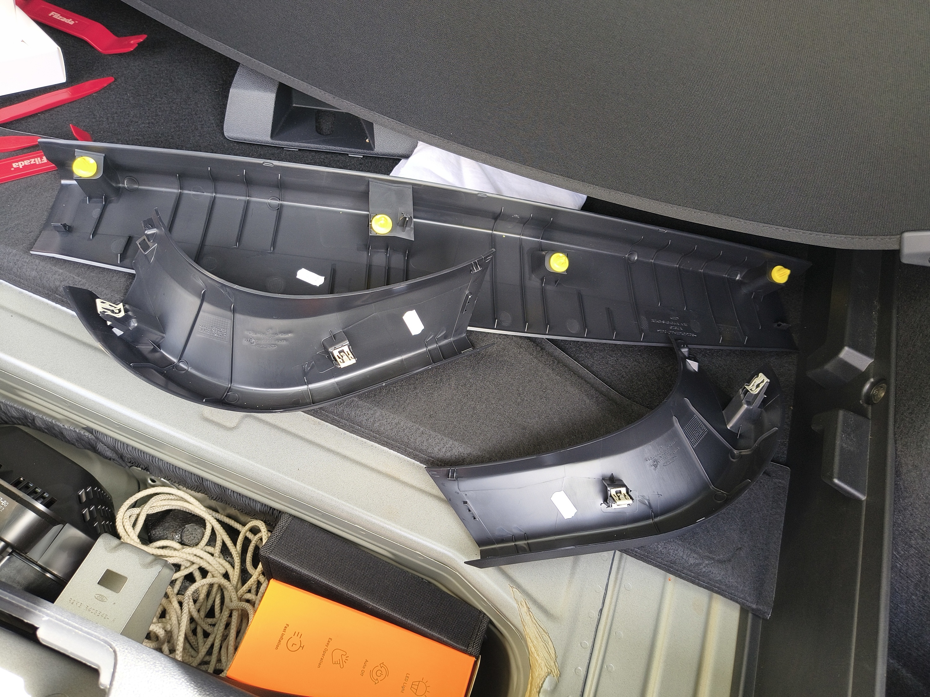 Obere Innenverkleidung der Heckklappe